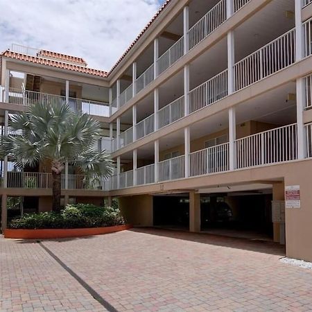 Ow 202 - Entire Oceanfront Condo - 2 Bedroom And 2 Bath Indian Rocks Beach Exterior foto