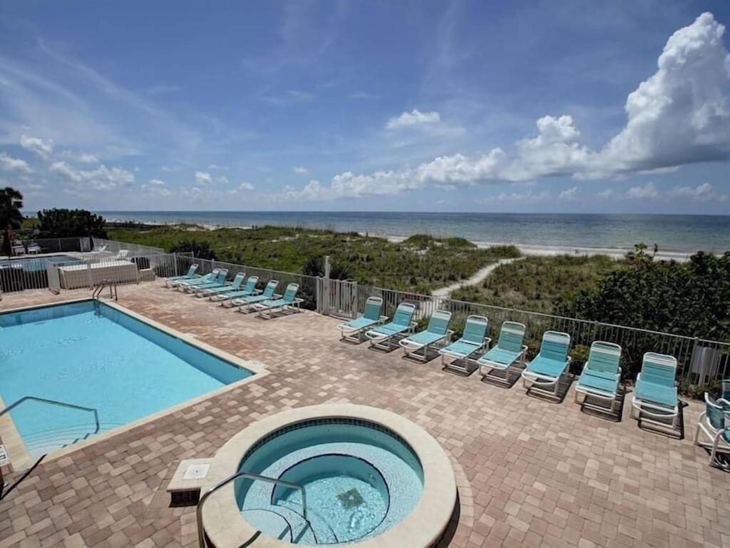 Ow 202 - Entire Oceanfront Condo - 2 Bedroom And 2 Bath Indian Rocks Beach Exterior foto